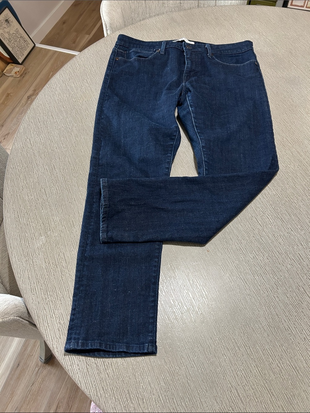Levi's Indigo Straight-Leg Women’s Jeans